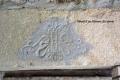 Vanvey, détail de la pierre de la porte d'entrée du lavoir (11/08/2015 vue Claire Iafrate)